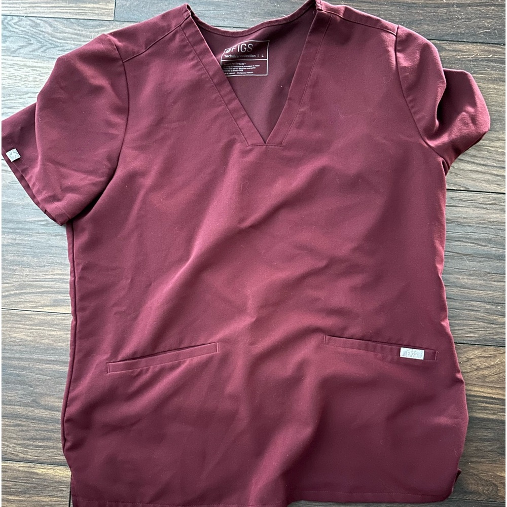Figs Women’s Casma Three Pocket Scrub top- Large